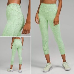 NWT Lululemon Base Pace High-Rise Tight 25” in Lime Green Wash, size 10